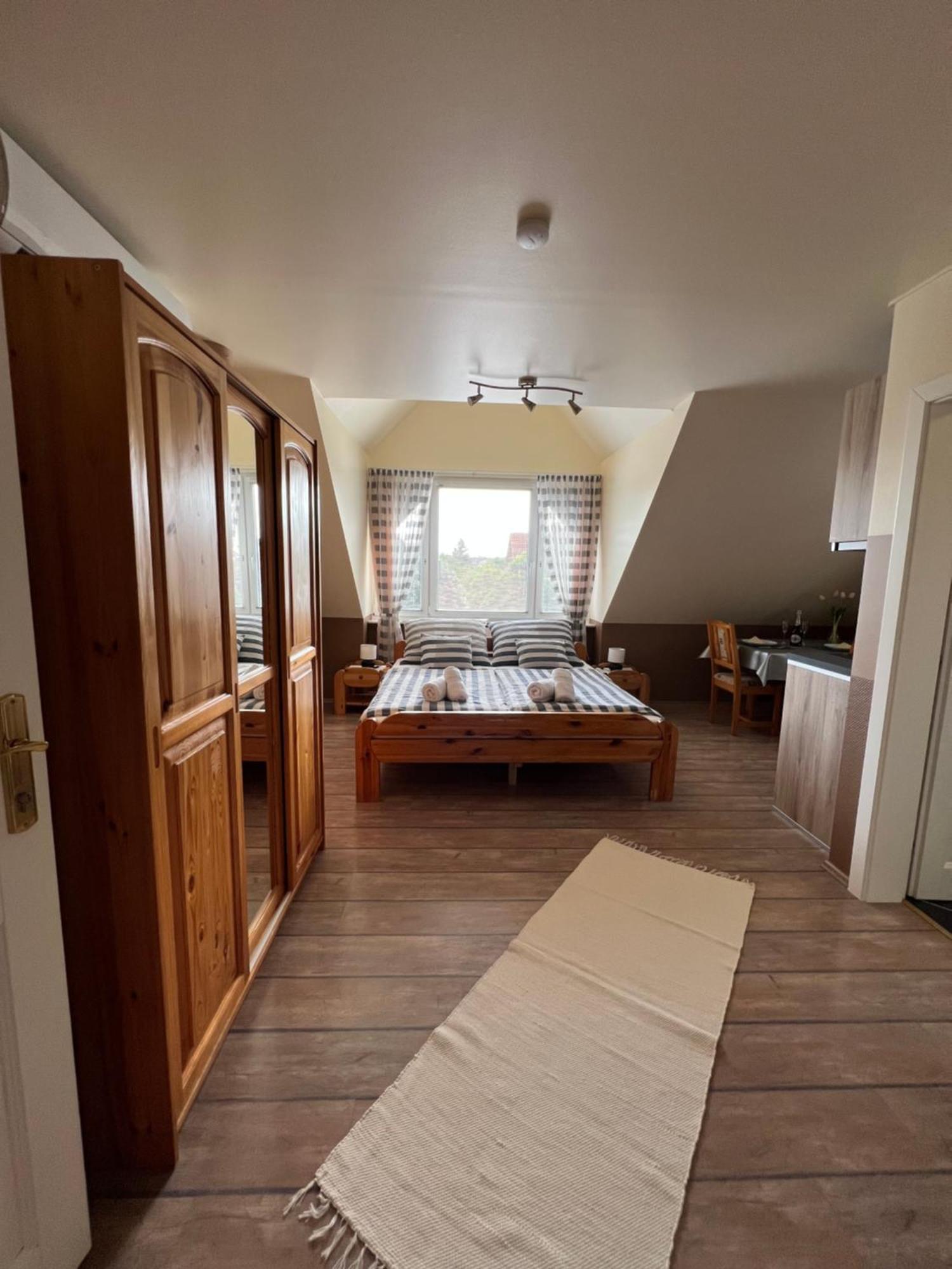 Holler Vendeghaz Appartement Bük Buitenkant foto