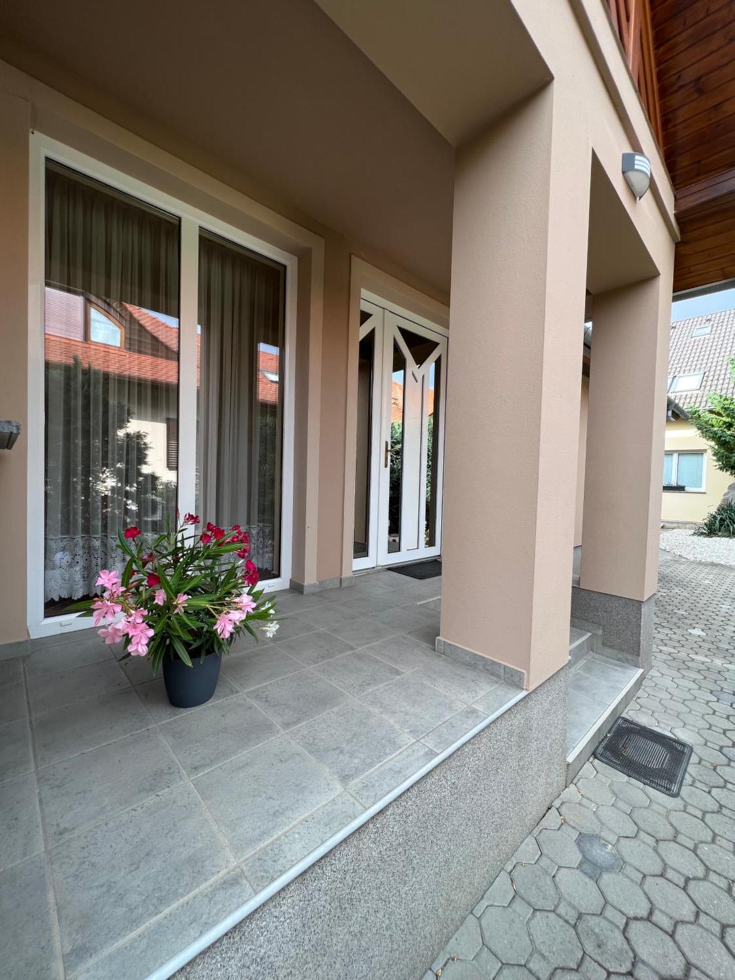 Holler Vendeghaz Appartement Bük Buitenkant foto